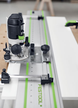 Plaque de guidage Festool FP-LR 32 (494340) pour OF 900, OF 1000, OF 1010, OF 1400 dans le système de rangées de trous FS-LR32