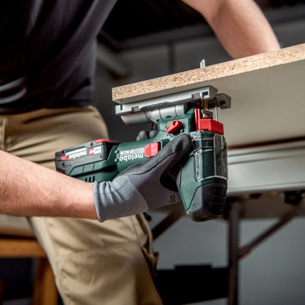 Metabo ST 18 L 90 Scie sauteuse sans fil 18 V 90 mm + 1x batterie LiHD 5,5 Ah + chargeur + Metabox