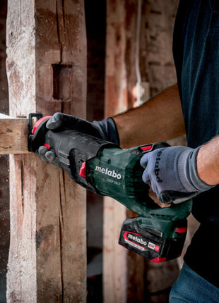 Metabo SSEP 18 LT Scie sabre sans fil 18 V 32 mm + 2x batterie LiHD 4,0 Ah + chargeur + Metabox