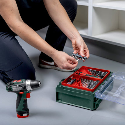 Metabo PowerMaxx SB Basic Set Perceuse-visseuse à percussion sans fil 12 V 34 Nm ( 600385710 ) + 2x batterie 2,0 Ah + chargeur + 41 pces. d'accessoires + coffret