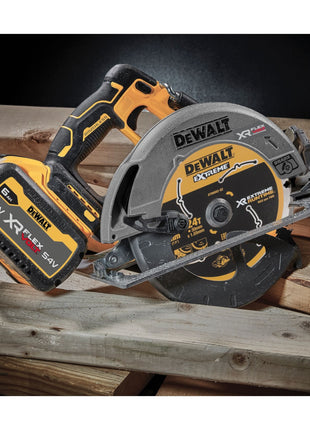 Sierra circular a batería DeWalt DCS 573 N 18 V 190 x 30 mm sin escobillas + 1x batería 5,0 Ah - sin cargador