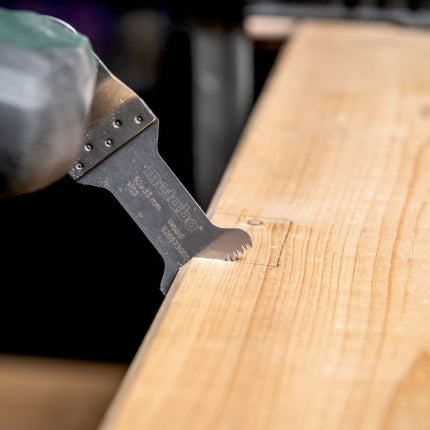 Metabo PowerMaxx MT 12 Outil multifonctions sans fil 12 V + 2x 2,0 Ah batterie + chargeur + kit accessoires de ponçage 18 pièces + metaBOX 145 ( 613089510 )