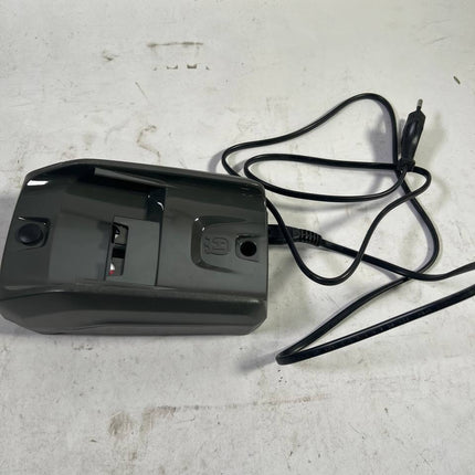 Husqvarna Ladegeraet 40 C80 Neuwertig 1 - toolbrothers