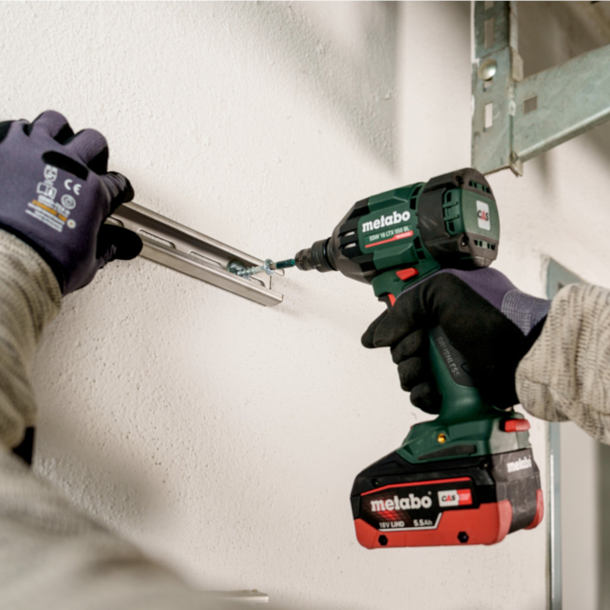 Metabo SSW 18 LTX 550 BL Akku Schlagschrauber 18 V 550 Nm Brushless 2x LiHDX Akku 8 0 Ah Ladegeraet metaBOX 4 - toolbrothers