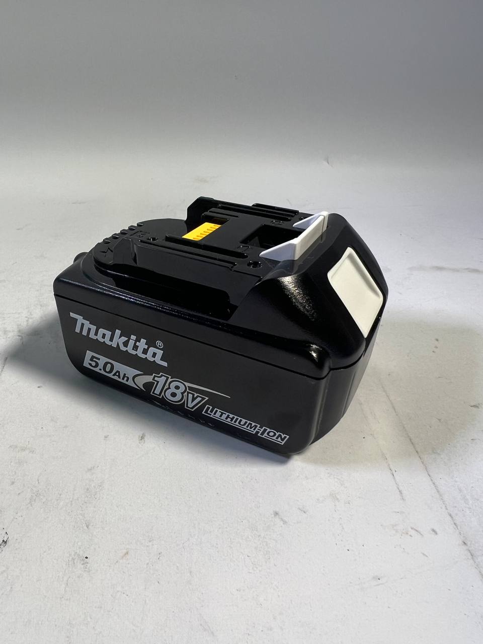 Makita BL 1850 B Li Ion Akku 18V 5 0 Ah 197280 8 632f15 1 mit LED Anzeige Nachfolger von 196672 8 Gebraucht 1 - toolbrothers