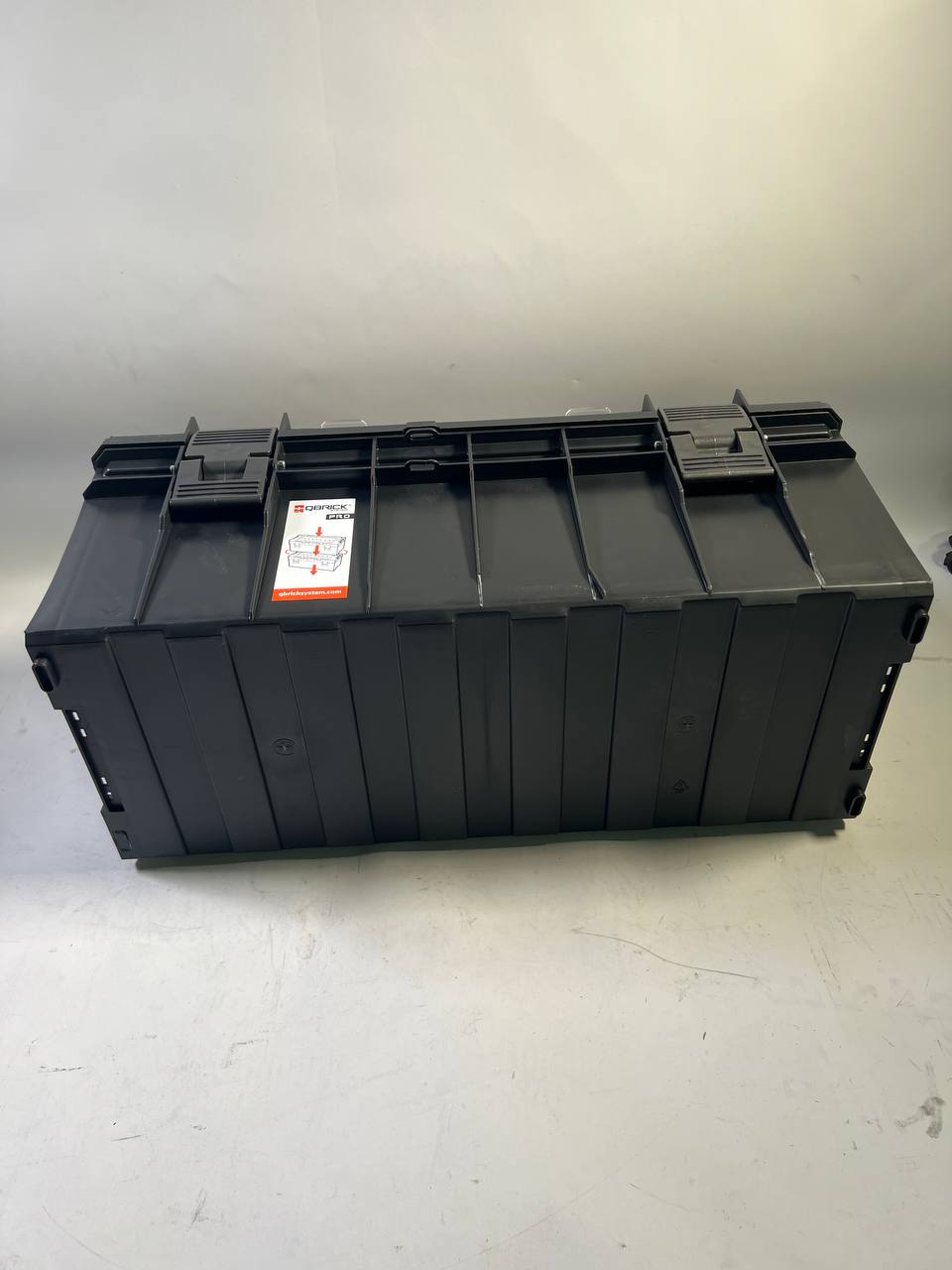 Qbrick System PRO 600 Expert Werkzeugkoffer modularer Organizer 545 x 270 x 246 mm 22 l stapelbar IP54 Beschaedigt 2 - toolbrothers