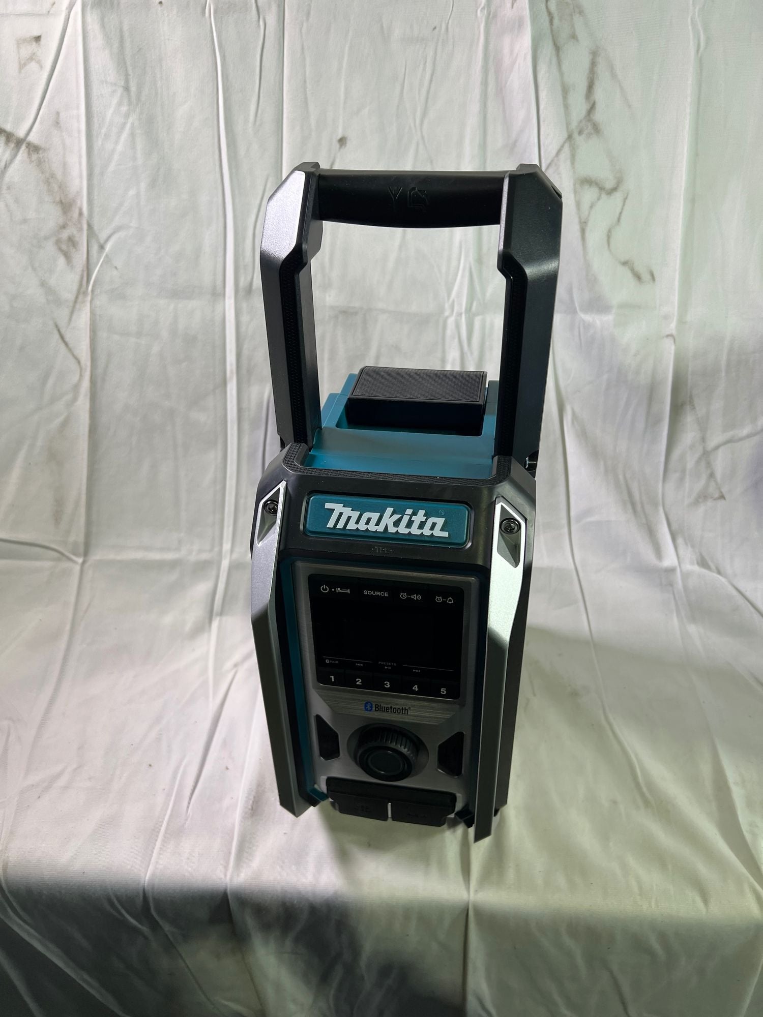 Makita DMR 114 Akku Baustellenradio 12 14 4 18 V AM FM Bluetooth IP 65 Reparaturgeraet 0 - toolbrothers