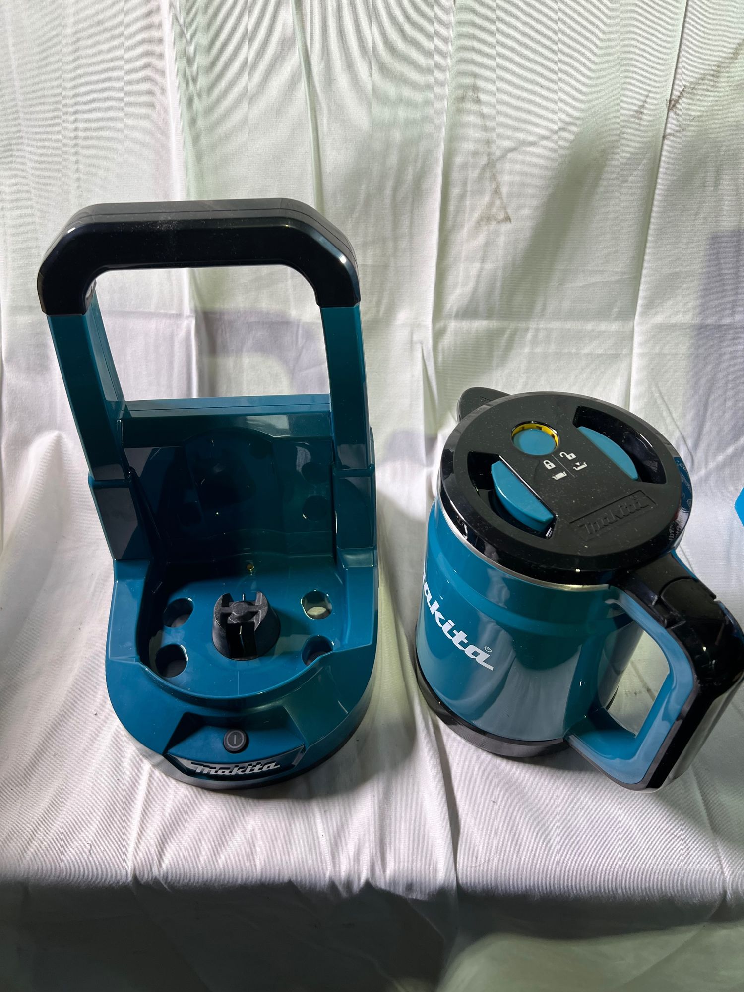 Makita DKT 360 Z Akku Wasserkocher 36 V 2x 18 V 0 8 L Solo ohne Akku ohne Ladegeraet Reparaturgeraet 0 - toolbrothers