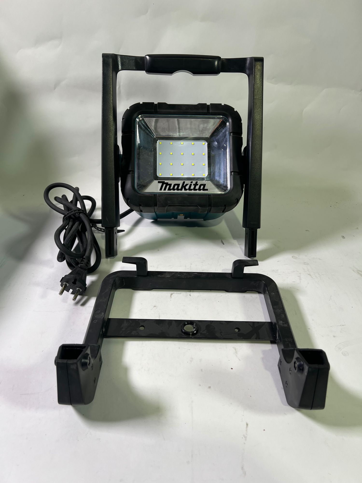 Makita DEADML DML 805 LED Baustrahler 14 4 18 Volt 230 Volt Gebraucht 0 - toolbrothers