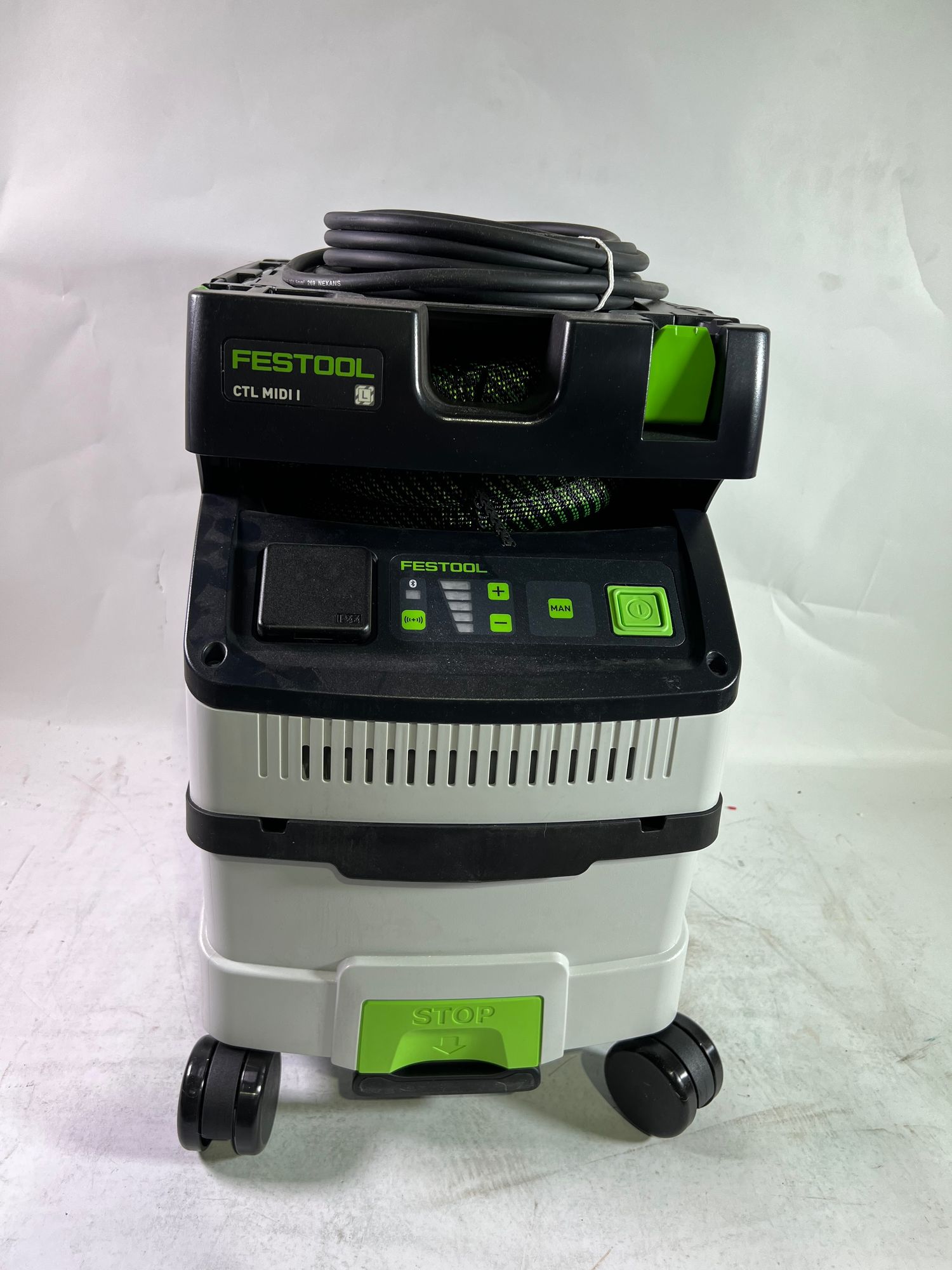 Festool CTMC MIDI I Basic Akku Absaugmobil 36 V 2x 18 V Staubkl M 577067 Solo ohne Akku ohne Ladegeraet OVP Beschaedigt 0 - toolbrothers