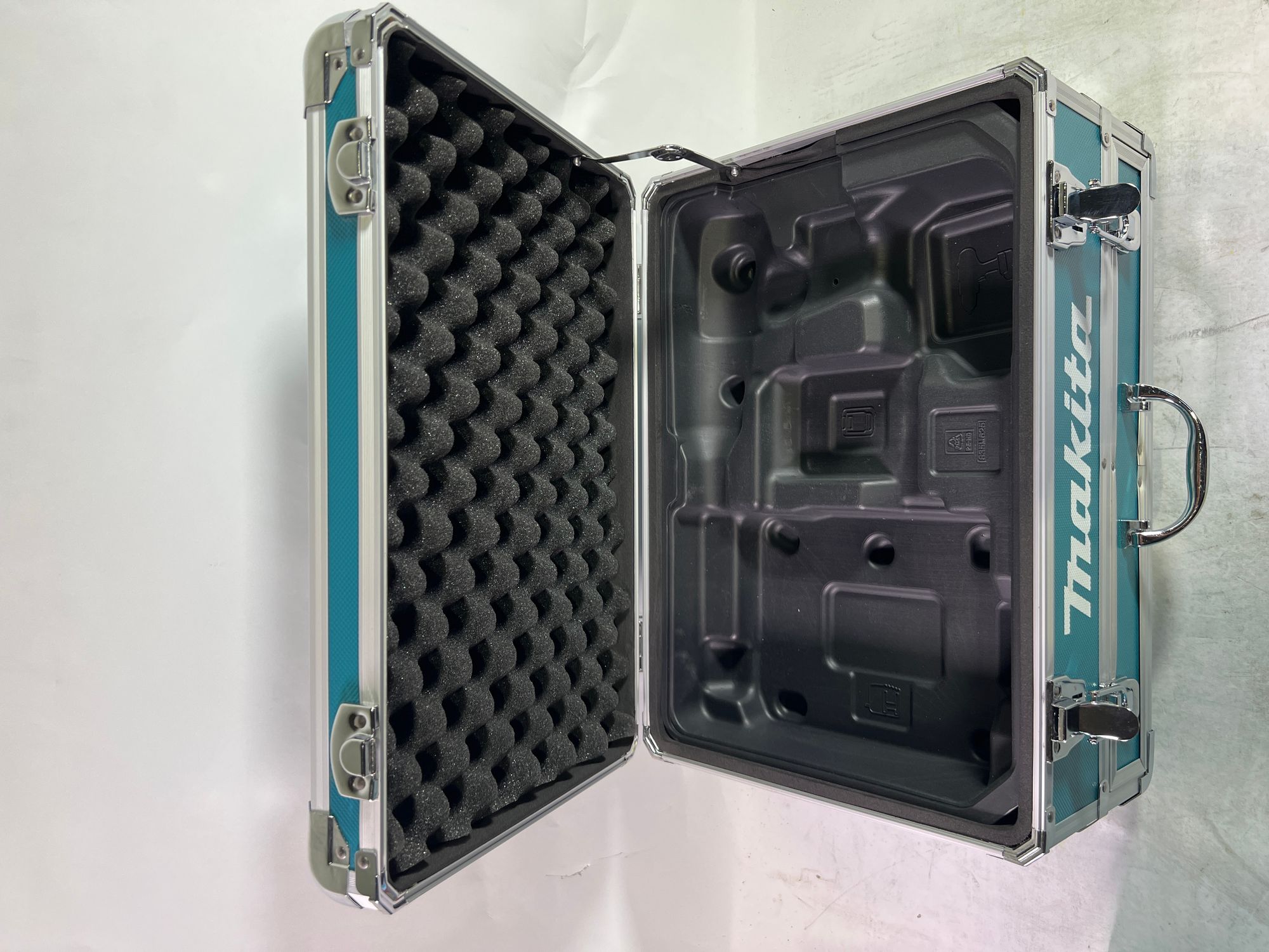 Makita X9 Alu Schubladen Koffer 96 tlg Zubehoer Set Gebraucht 1 - toolbrothers
