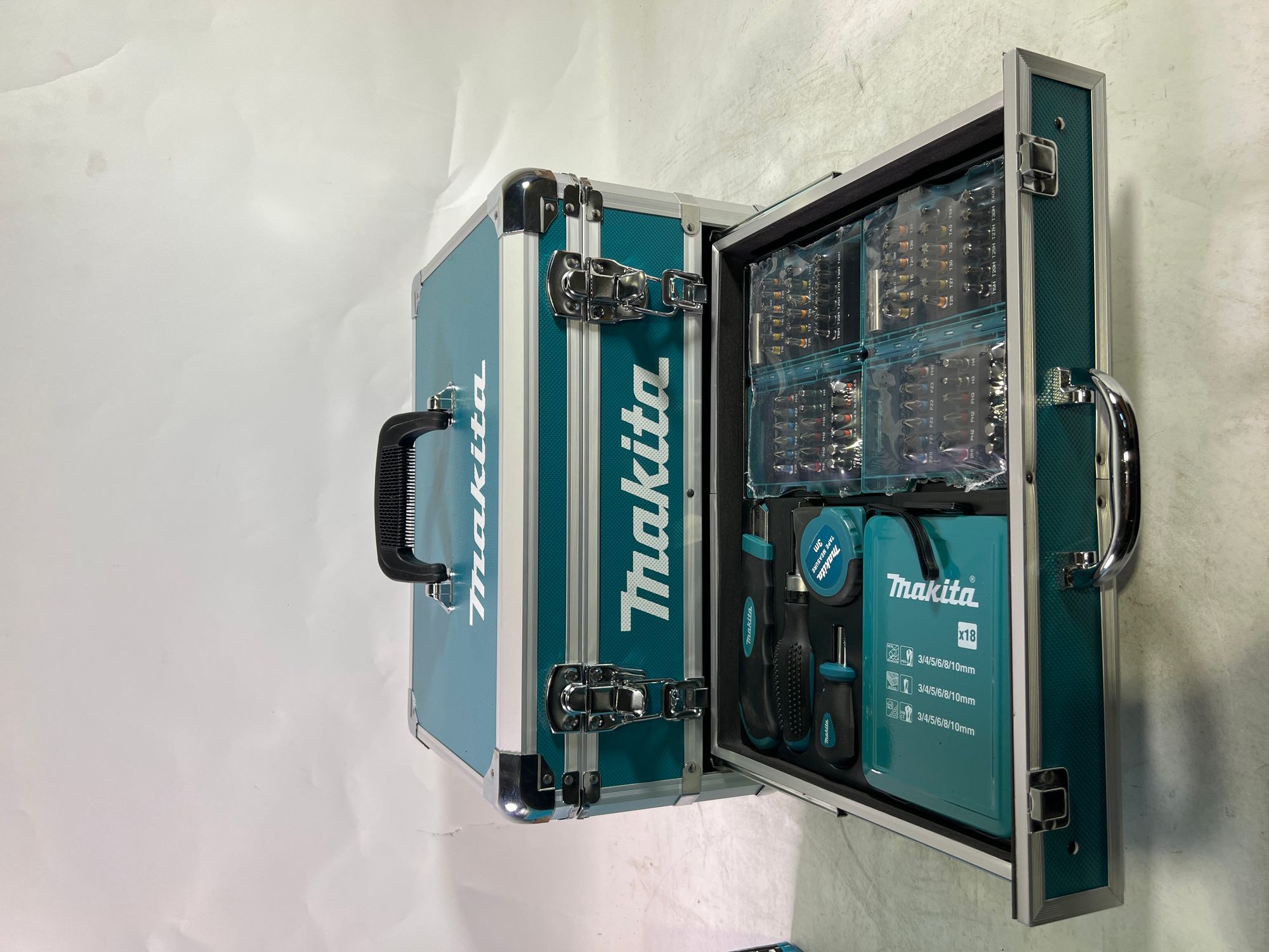 Makita X9 Alu Schubladen Koffer 96 tlg Zubehoer Set Gebraucht 2 - toolbrothers