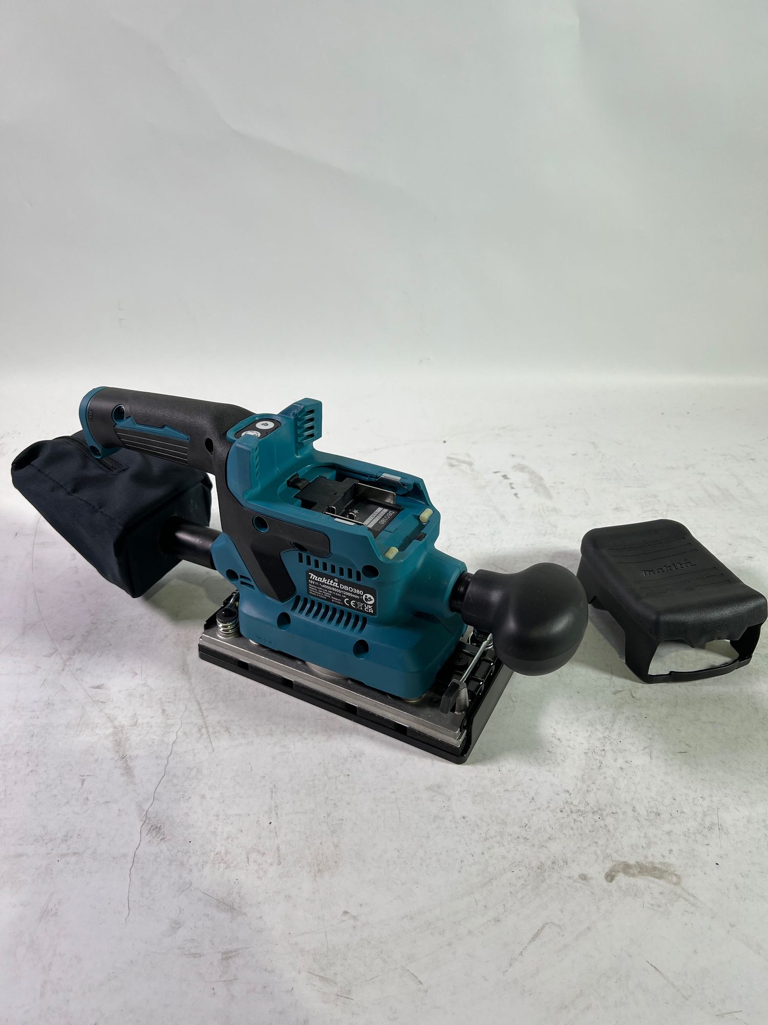 Makita DBO 382 Z Akku Schwingschleifer 18 V 93 x 185 mm Brushless Solo ohne Akku ohne Ladegeraet Reparaturgeraet 0 - toolbrothers