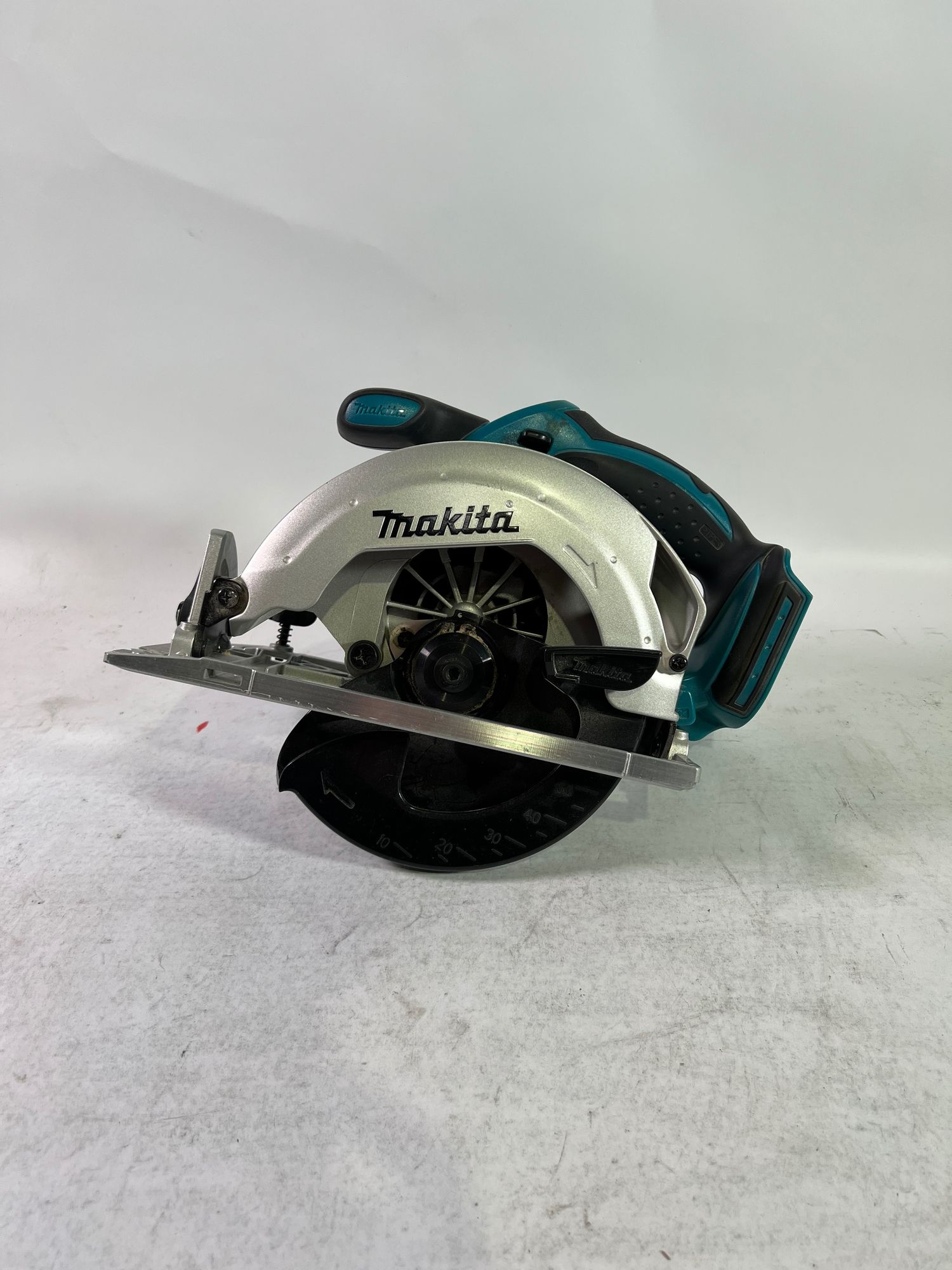 Makita DSS 611 Z Akku Handkreissaege 18 V 165 mm Solo ohne Akku ohne Ladegeraet Reparaturgeraet 2 - toolbrothers