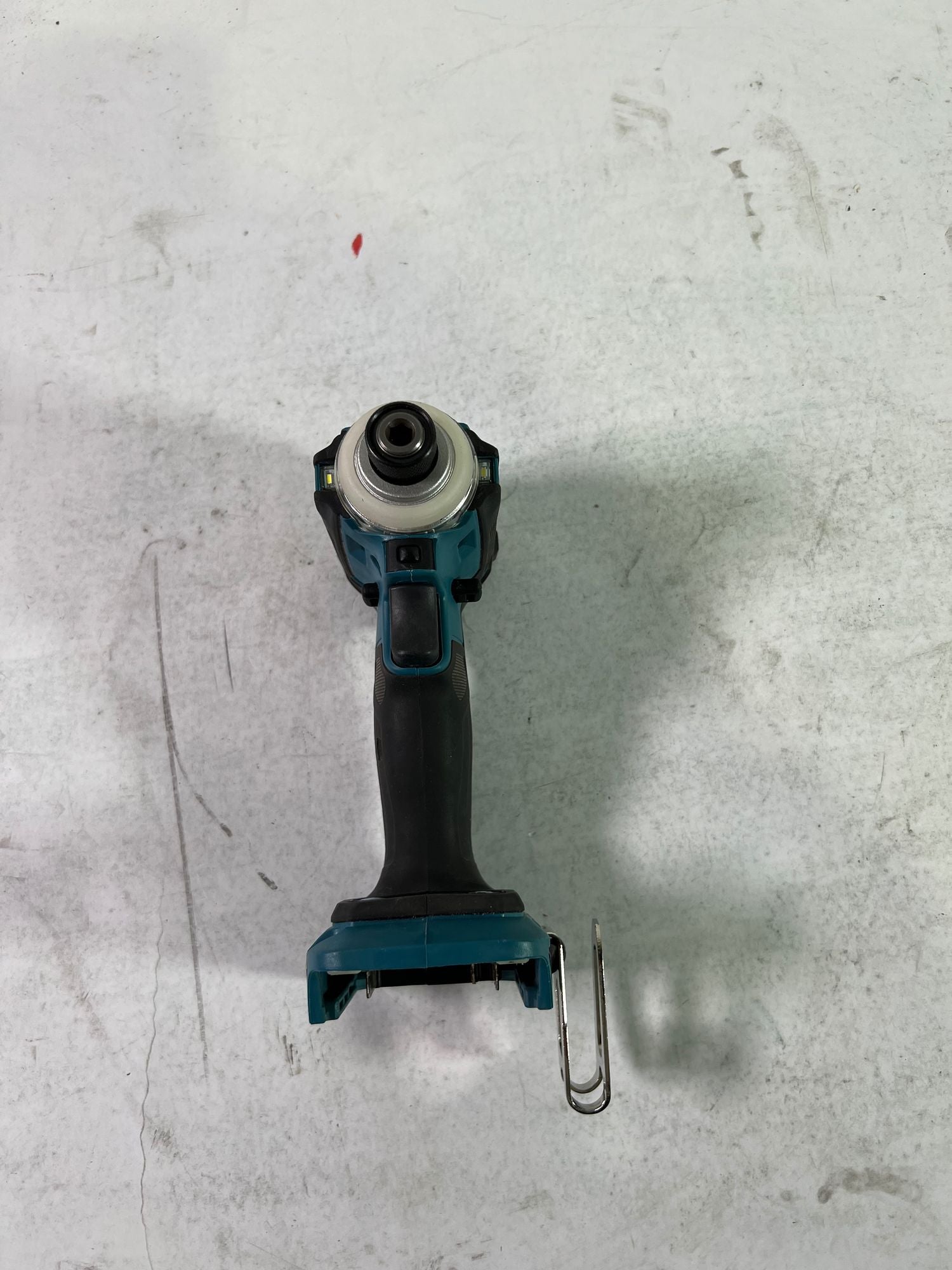Makita DTD 172 Z Akku Schlagschrauber 18 V 180 Nm 1 4 Brushless Solo ohne Akku ohne Ladegeraet Reparaturgeraet 2 - toolbrothers