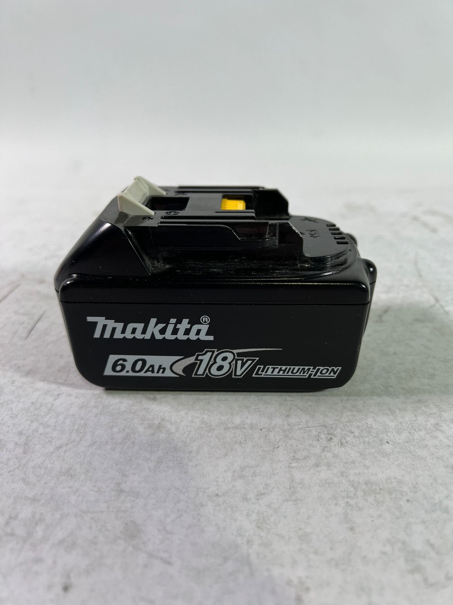 Makita BL 1860 B 18 V 6 0 Ah 6000 mAh Li Ion Akku mit LED Anzeige 197422 4 original kein Nachbau Reparaturgeraet 0 - toolbrothers