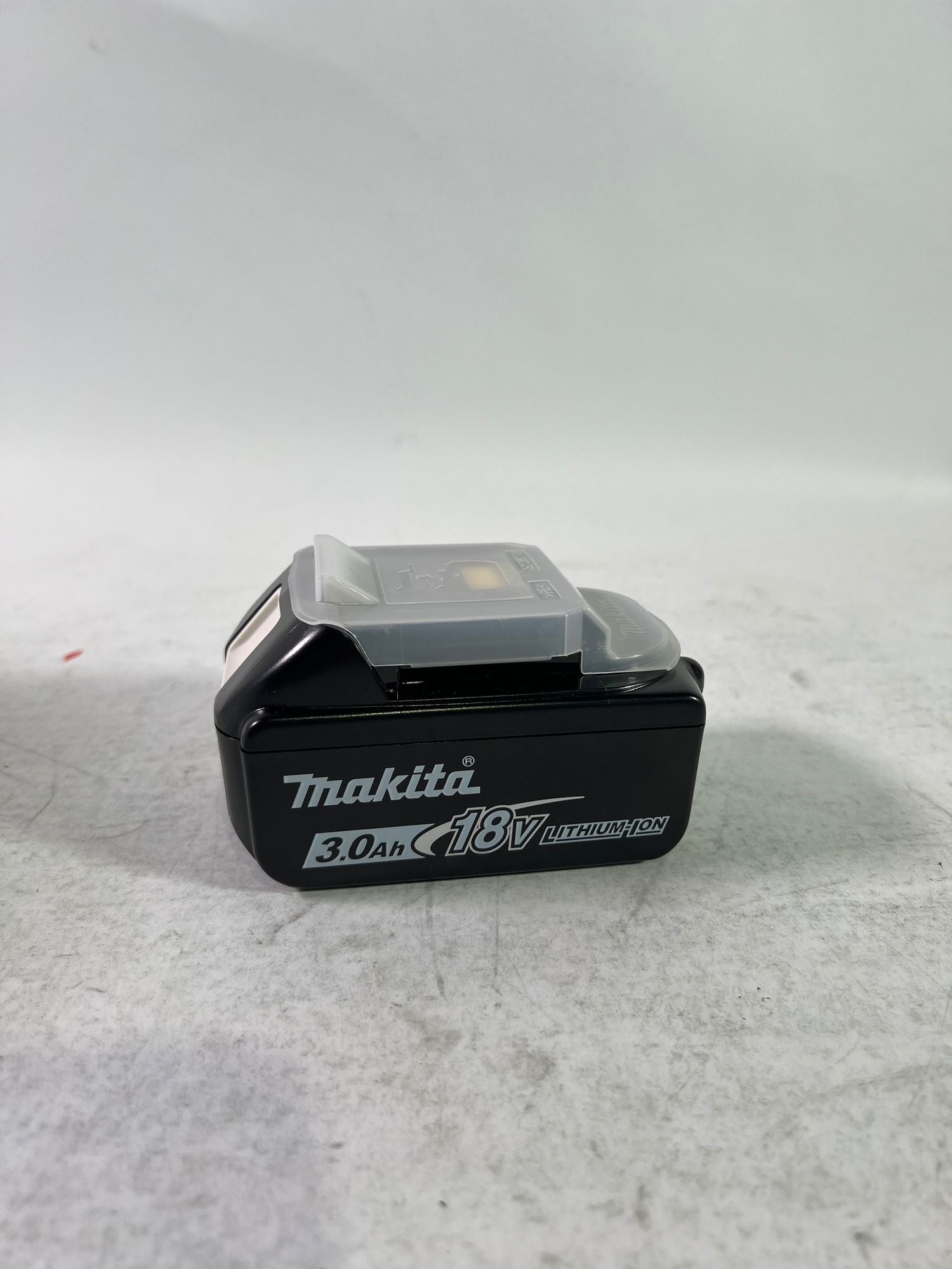 Makita BL 1830 B Li Ion Akku 18 V 3 0 Ah 3000 mAh 197599 5 mit LED Anzeige original kein Nachbau Reparaturgeraet 0 - toolbrothers