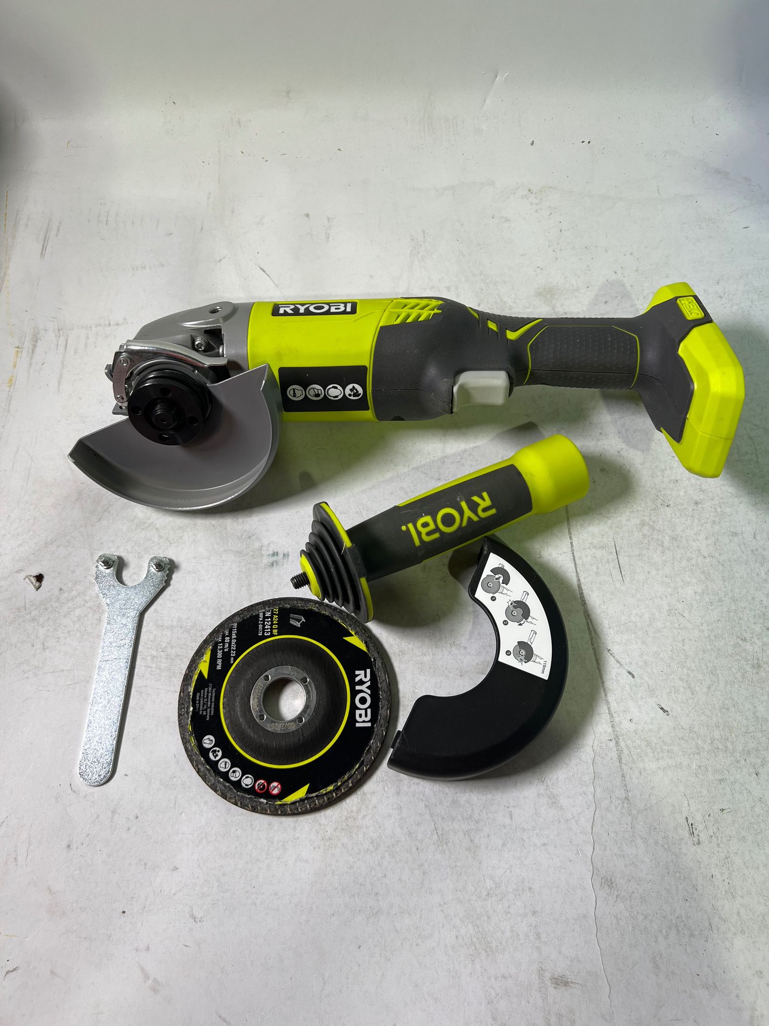 RYOBI R18AG 0 Akku Winkelschleifer 18 V ONE 115 mm Solo 5133001903 ohne Akku ohne Ladegeraet Leicht Gebraucht 0 - toolbrothers