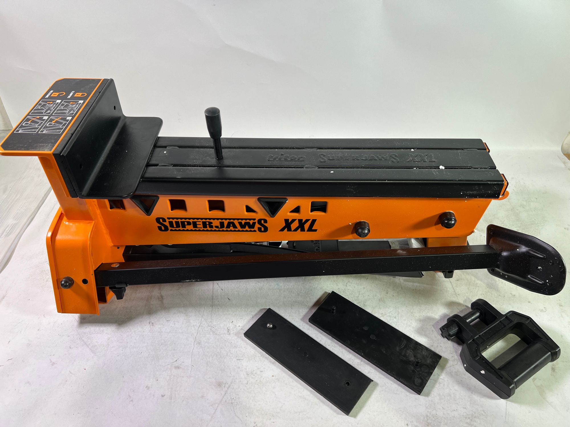 Triton SJA100XL SuperJaws XXL Mobiler Spannbock 1 000 kg Spannkraft 1005 x 960 x 890 mm Beschaedigt 0 - toolbrothers