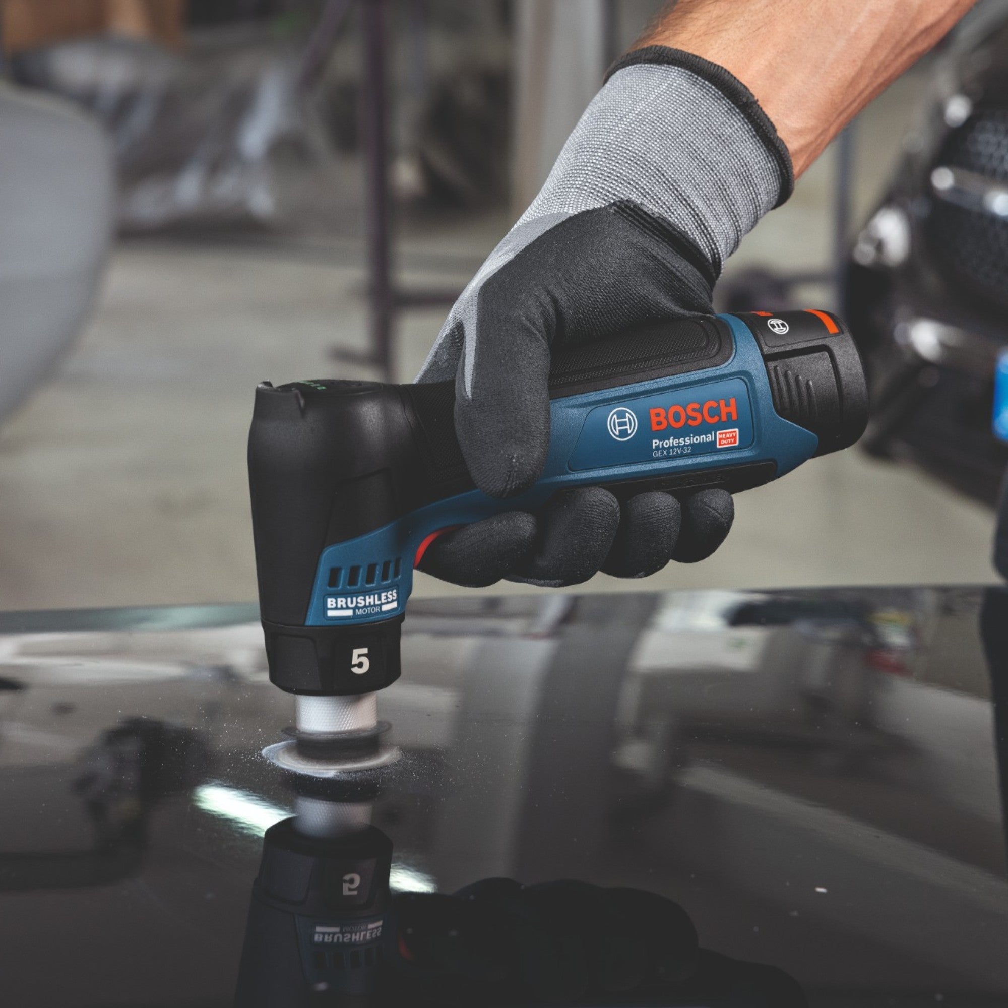 Bosch GEX 12V 32 Akku Exzenterschleifer 12 V 32 mm Brushless 1x Akku 3 0 Ah Ladegeraet 4 - toolbrothers