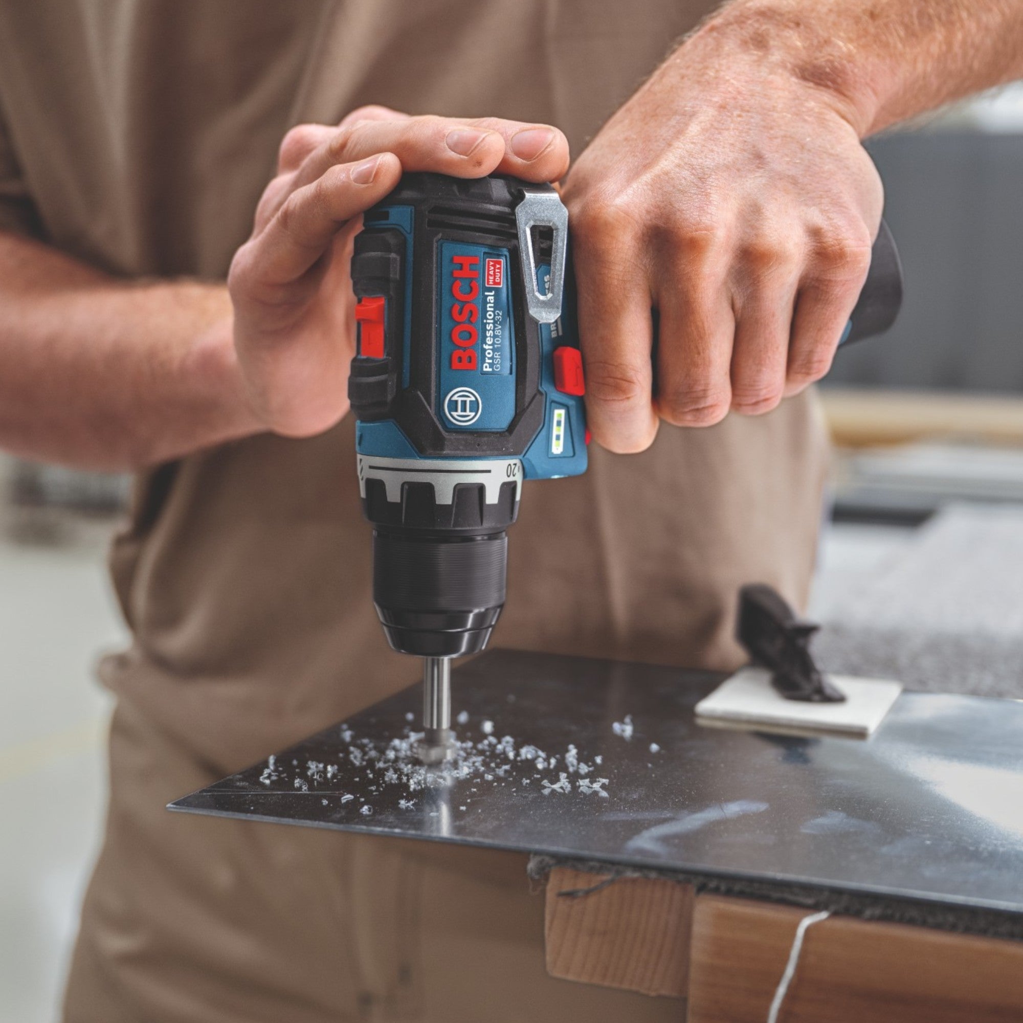 Bosch GSR 12V 32 Professional Akku Bohrschrauber 12 V 32 Nm Brushless 1x Akku 3 0 Ah L Boxx ohne Ladegeraet 4 - toolbrothers