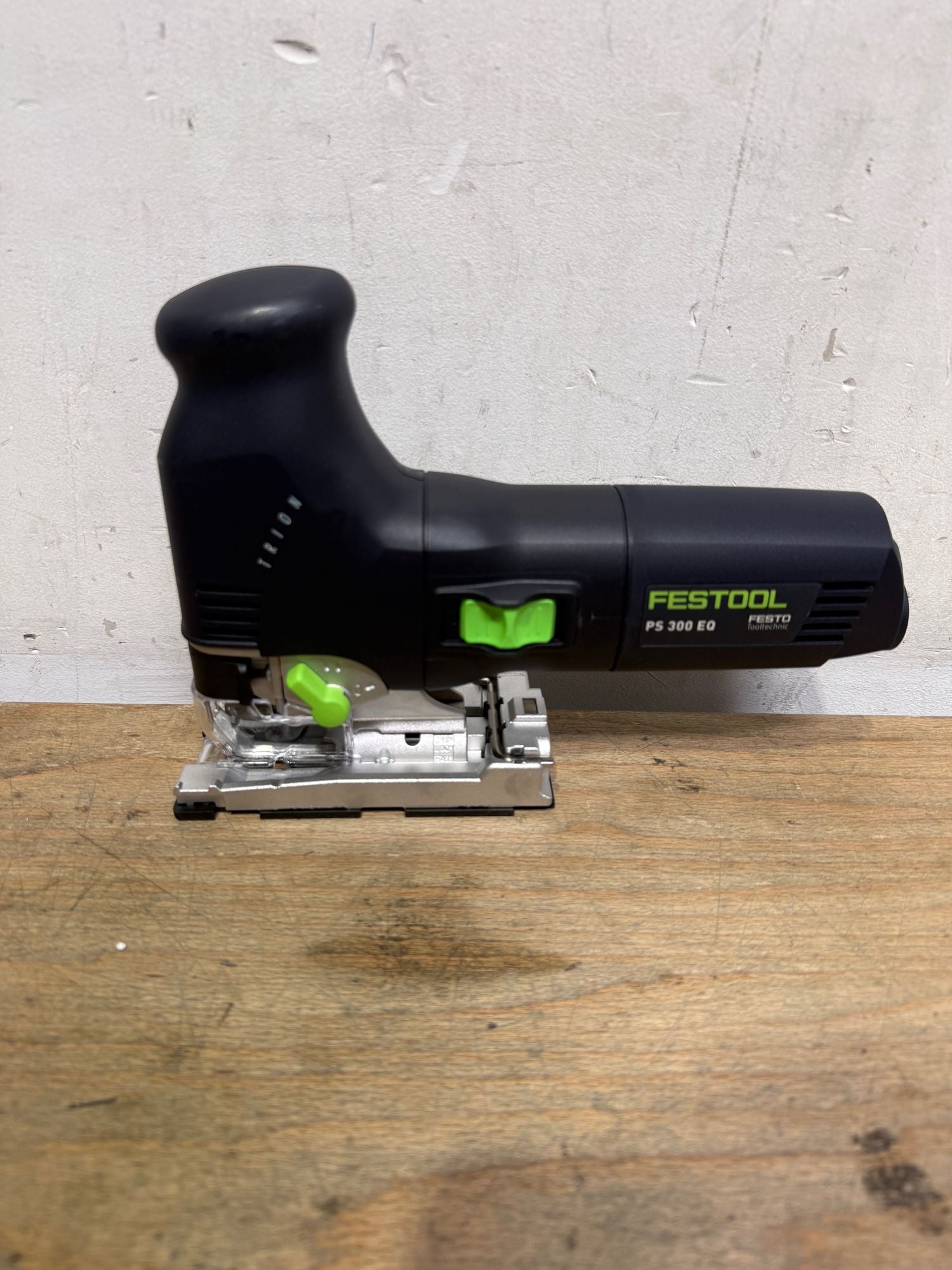 Festool TRION PS 300 EQ Plus Pendelstichsaege 720 W 576041 2x Saegeblatt Splitterschutz systainer Nachfolger von 576615 Leicht Gebraucht 3 - toolbrothers