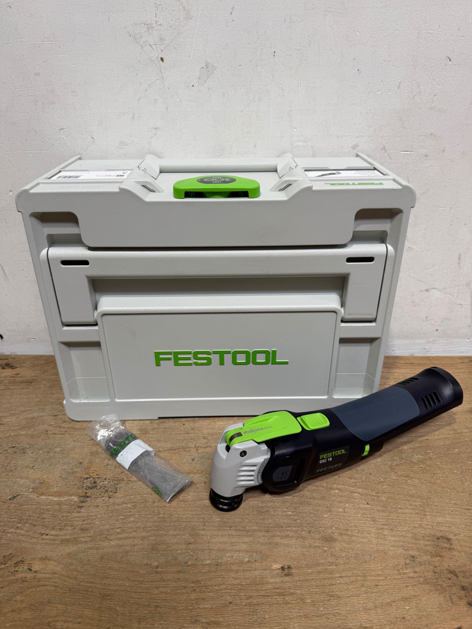 Festool OSC 18 E Basic Akku Oszillierer 18 V Starlock Max 576591 Brushless Systainer ohne Akku ohne Ladegeraet Nachfolger von 574848 Leicht Gebraucht 0 - toolbrothers