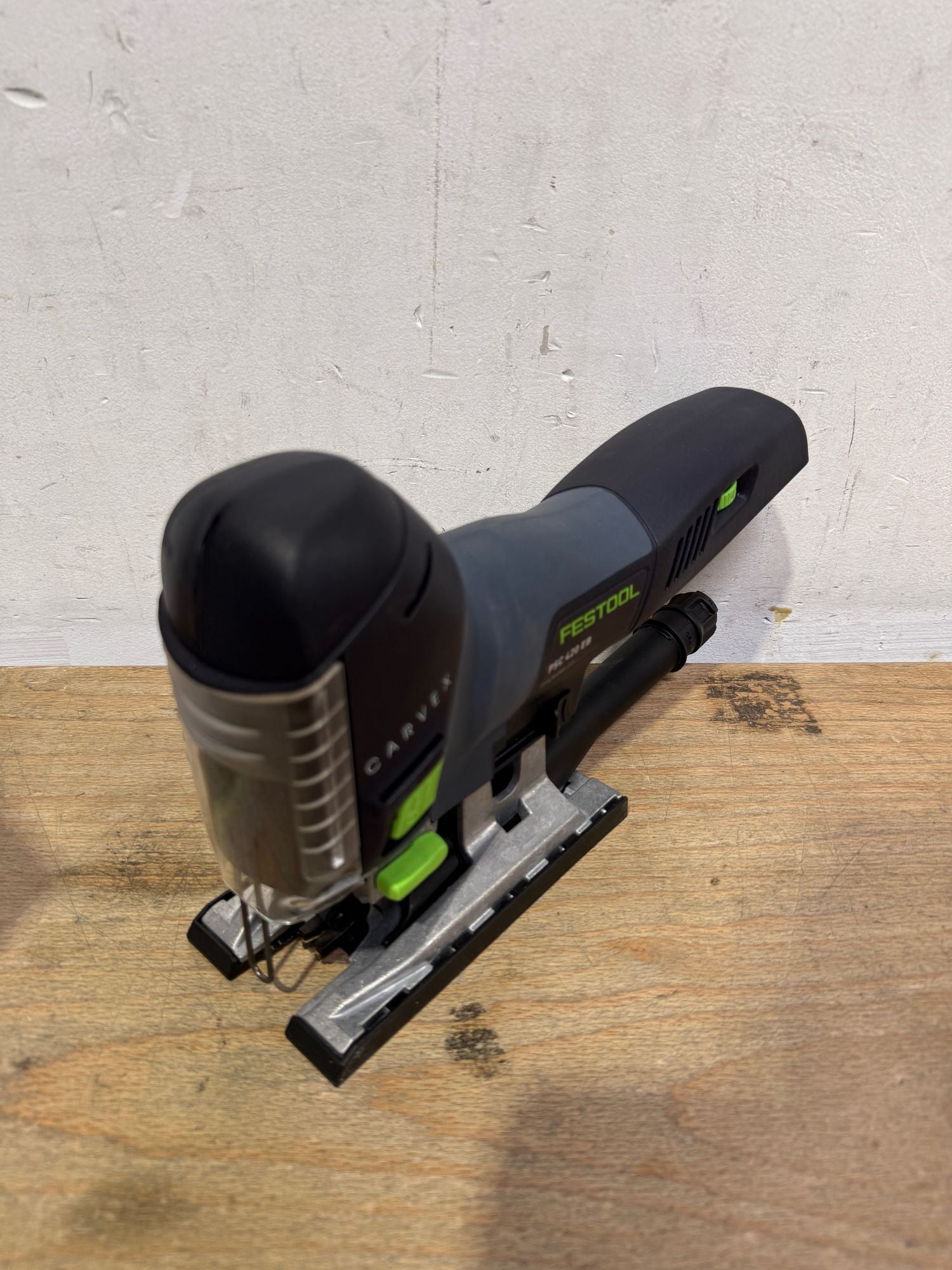 Festool OSC 18 E Basic 4 0 Akku Oszillierer 18 V Starlock Max 577033 Brushless 1x Akku 4 0 Ah Systainer ohne Ladegeraet Leicht Gebraucht 1 - toolbrothers