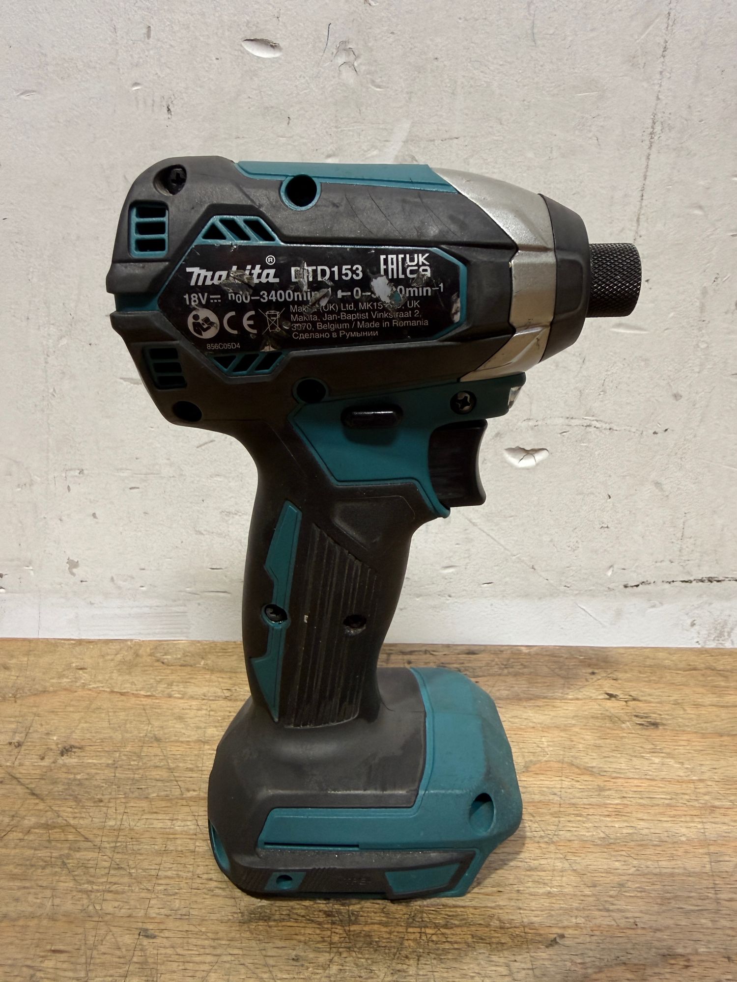 Makita DTD 153 Z Akku Schlagschrauber 18 V 170 Nm 1 4 Brushless Solo ohne Akku ohne Ladegeraet Gebraucht 2 - toolbrothers