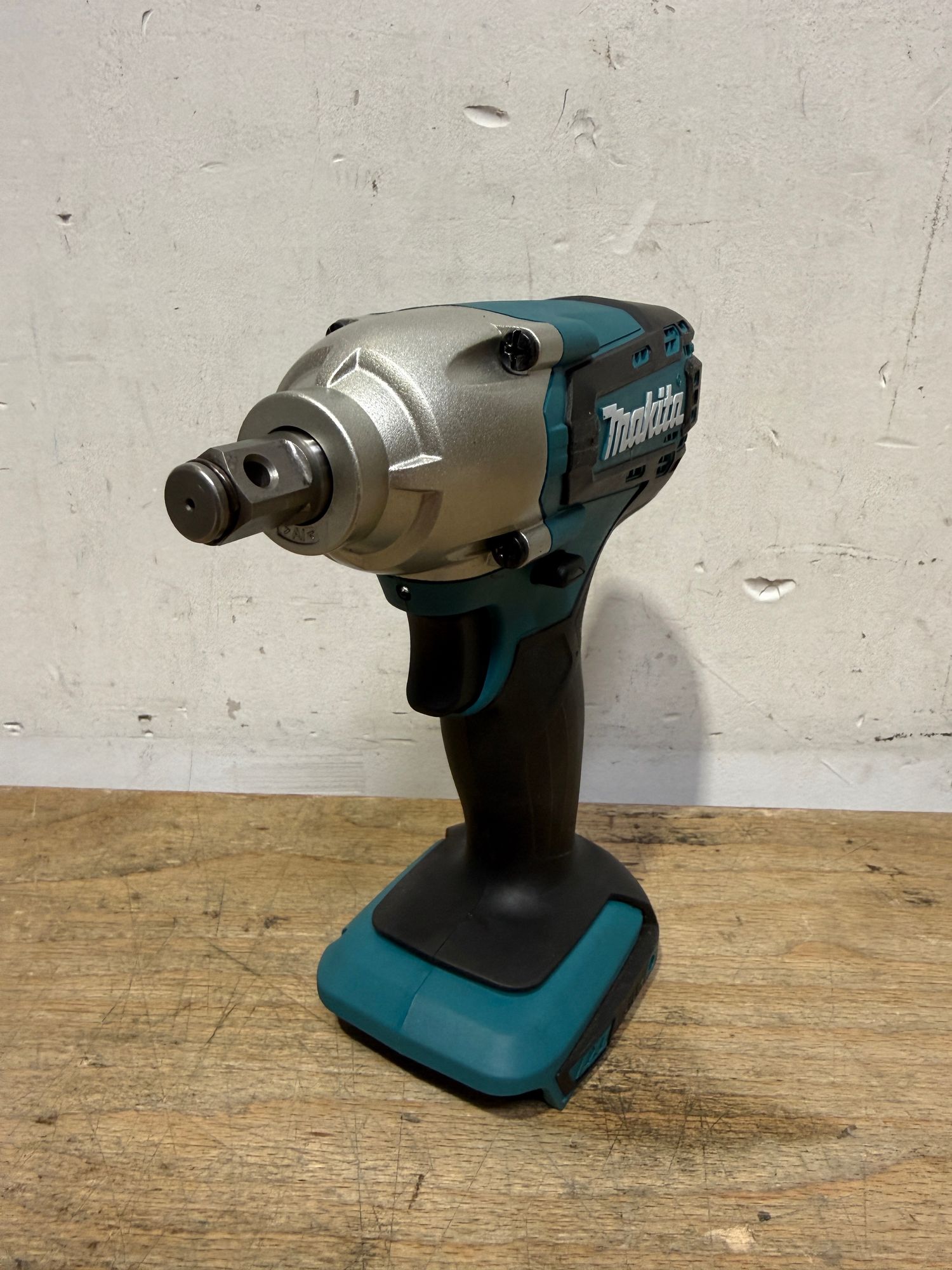 Makita DTW 190 Z Akku Schlagschrauber 18 V 190 Nm 1 2 Solo ohne Akku ohne Ladegeraet Neuwertig 0 - toolbrothers