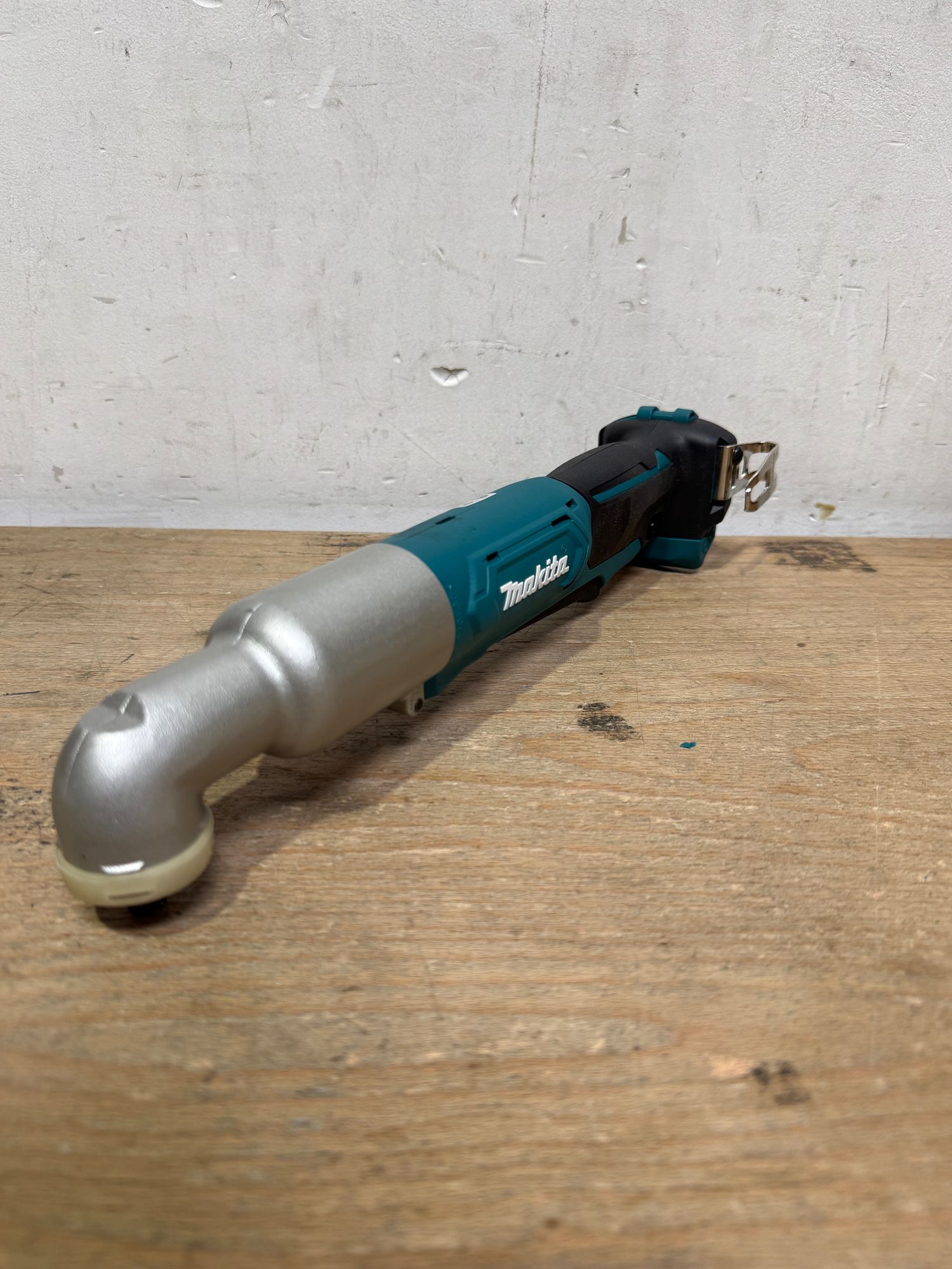 Makita TL 065 DZJ Akku Winkelschlagschrauber 12 V 3 8 60 Nm Makpac ohne Akku ohne Ladegeraet Stark Gebraucht 0 - toolbrothers