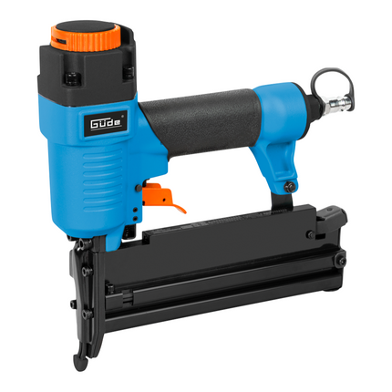 Güde Agrafeuse / Cloueuse à air comprimé 3 en 1 20 - 40 mm 4 - 7,5 bar + 800 pièces de clous / agrafes + Coffret ( 40221 )