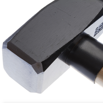 FORTE TOOLS Marteau avec manche en bois, poids de la tête 2000 g, marteau avec manche en bois, outil premium, forgé, double clavette annulaire, tête laquée (000051151043)