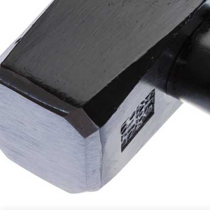 FORTE TOOLS Marteau de serrurier avec manche en bois, poids de tête 2000 g, marteau avec manche en bois, outil premium, forgé, cale double anneau, tête peinte (000051151037)