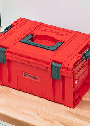 Qbrick System PRO Toolbox 2.0 RED ULTRA HD Custom Mallette à outils 450 x 260 x 240 mm 19 l empilable IP54 avec 3 compartiments et plateau de rangement