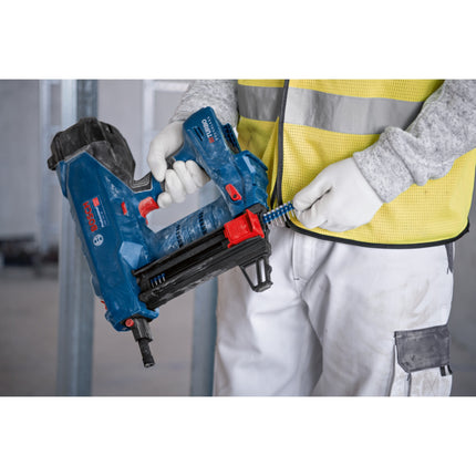 Bosch GNB 18V-38 Professional Cloueuse à béton sans fil 18 V 13 - 38 mm ( 06019L7000 ) BITURBO Brushless Solo - sans batterie, sans chargeur